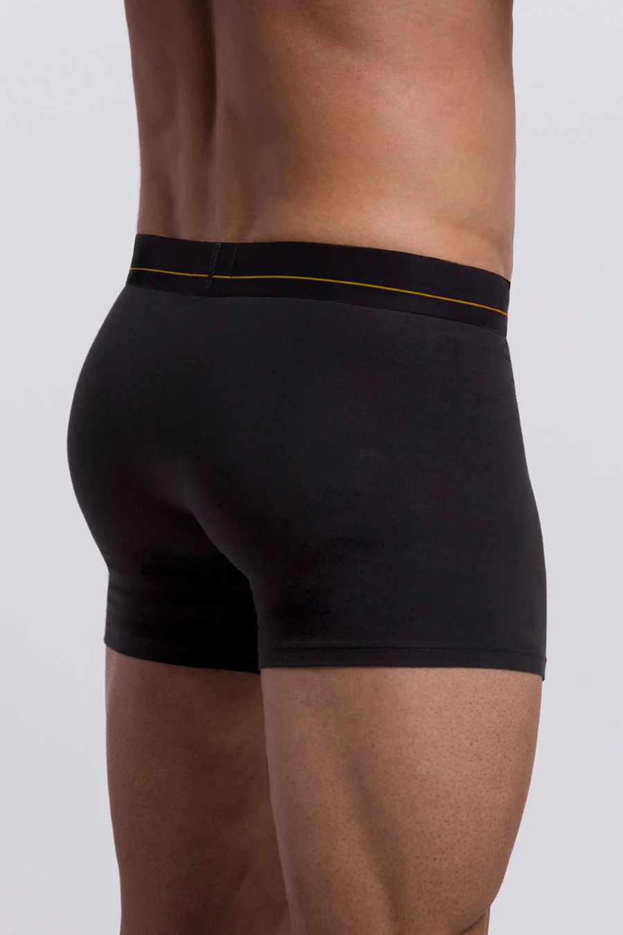 Brisk Escape In Black Gold - Image 4