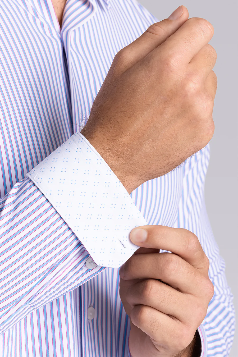 Crowd Pleaser in White Blue - Image 4