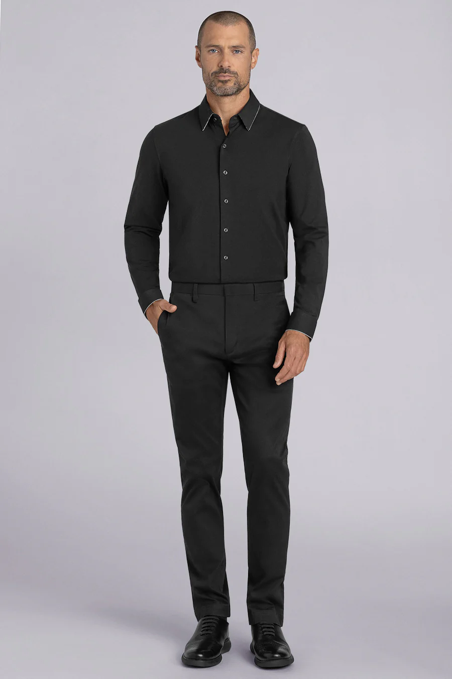 Grandeur In Black - Image 4