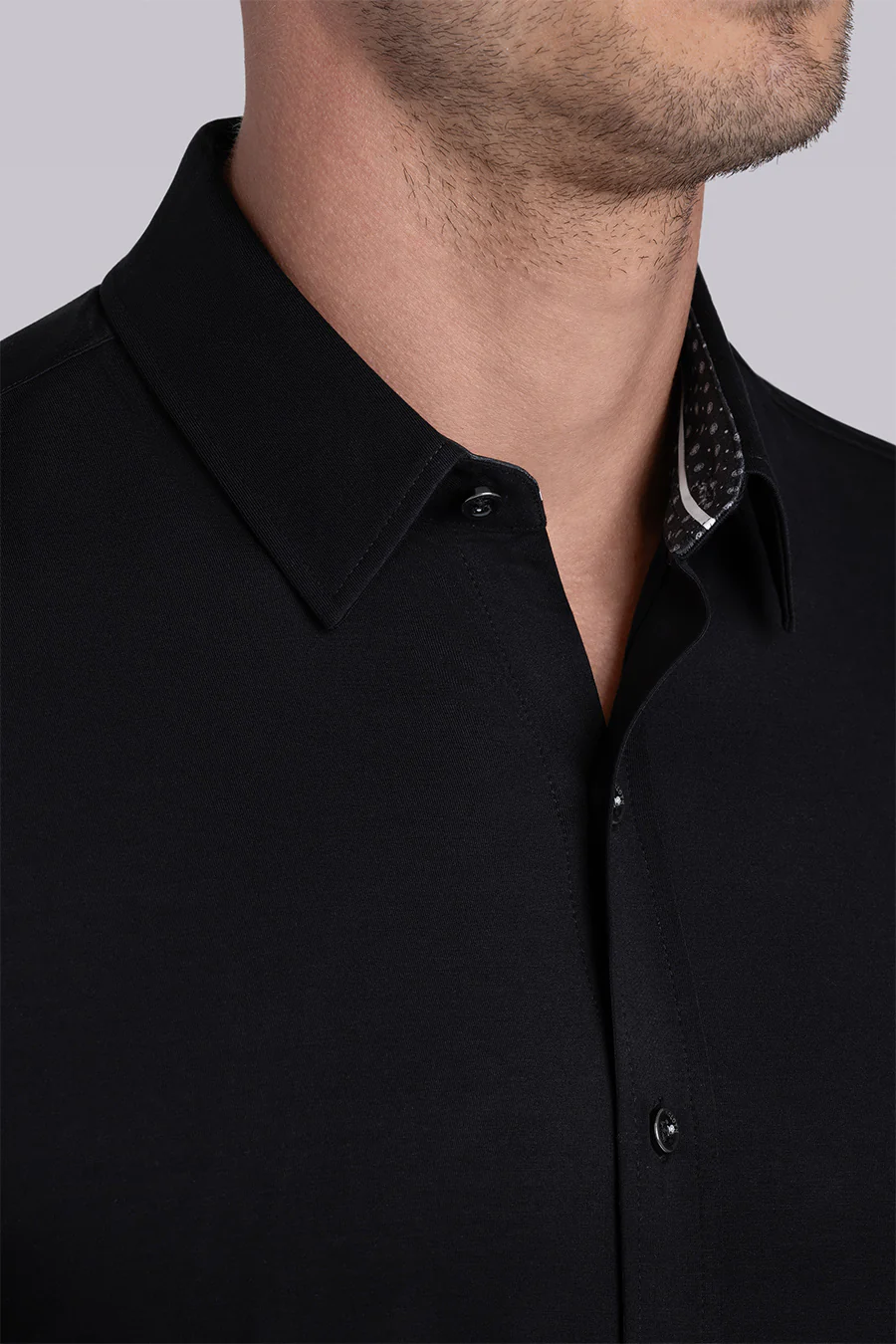 Intrigue In Black - Image 3