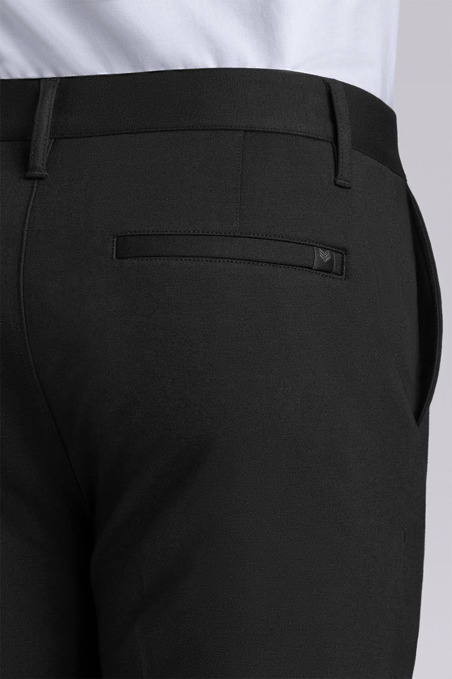 Vigor In Black - Image 5